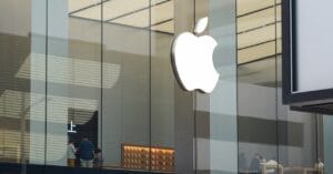 Apple deve pagar US$ 14,4 bilhões à Irlanda em repressão a "acordos amorosos"