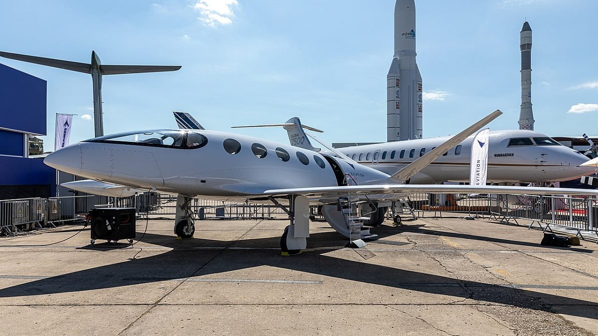 Start-Up anuncia pedido do primeiro avião elétrico para viagens aéreas comerciais