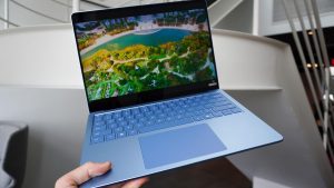 O laptop Windows que recomendo para a maioria das pessoas supera o MacBook Air (e tem um desconto de US $ 400)