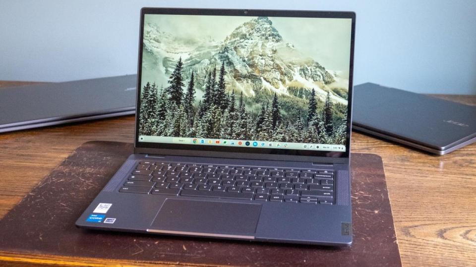 O laptop Lenovo IdeaPad Flex 5i Chromebook Plus.