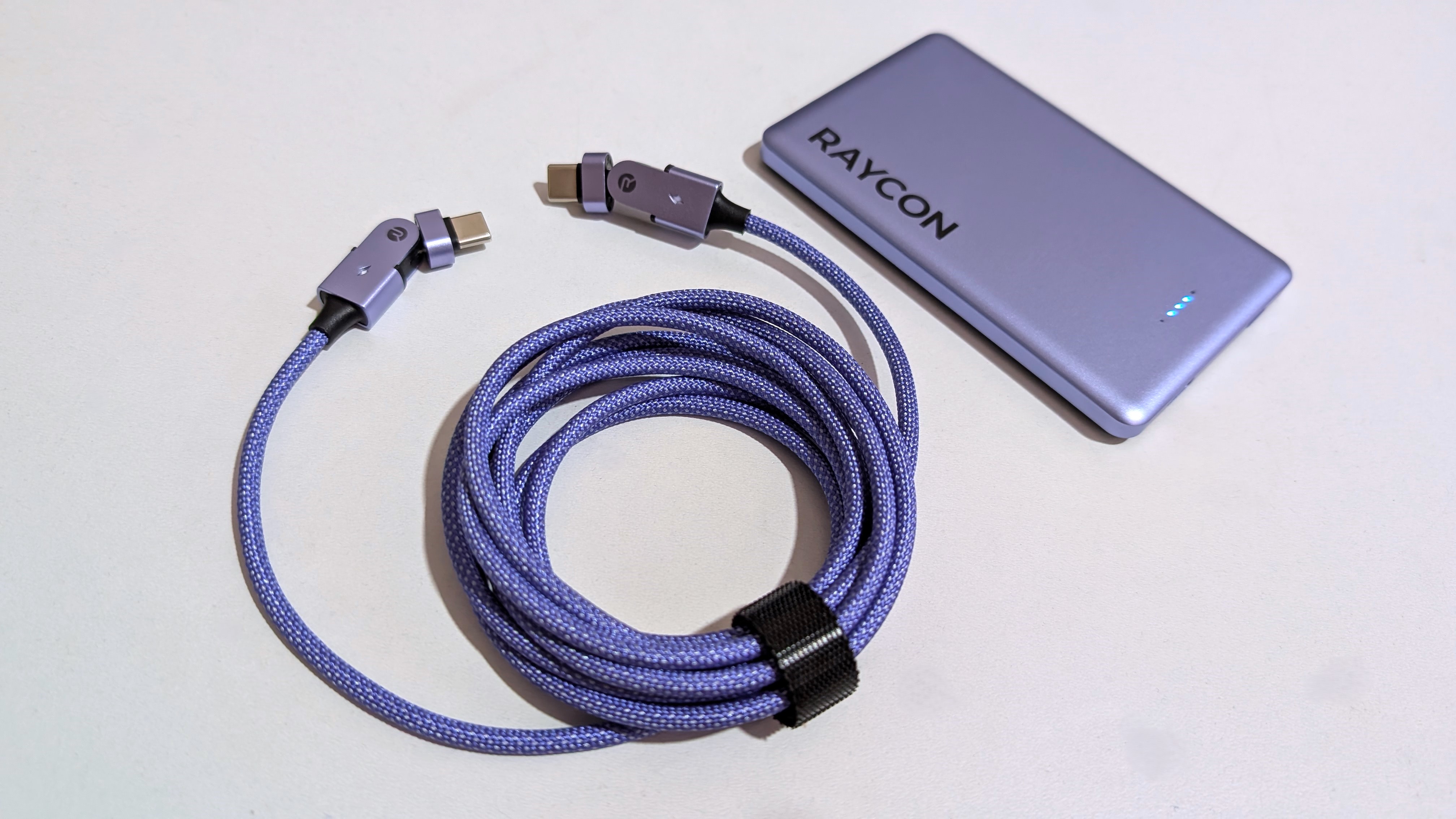 Cabo USB-C trançado de náilon Raycon