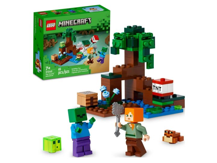 Um conjunto Lego Minecraft The Swamp ao lado de sua caixa.