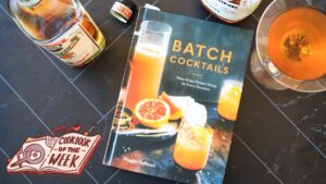 'Batch Cocktails' é o livro que você precisa para sua próxima festa de fim de ano