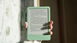 O modelo Kindle que a maioria das pessoas deveria comprar acaba de receber um desconto de US $ 25 antes da Black Friday