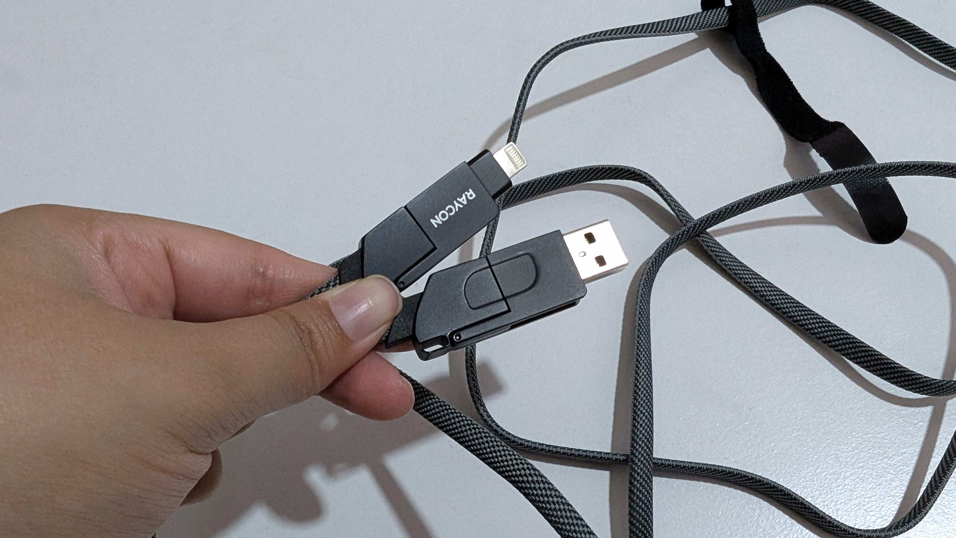 Cabo USB-C trançado de náilon Raycon