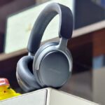 Viajo com os fones de ouvido QuietComfort Ultra da Bose, e não com o Sony XM5. Aqui está o porquê