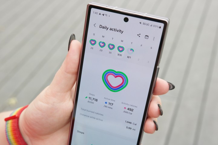 Rastreamento de atividades do Galaxy Ring no aplicativo Samsung Health.