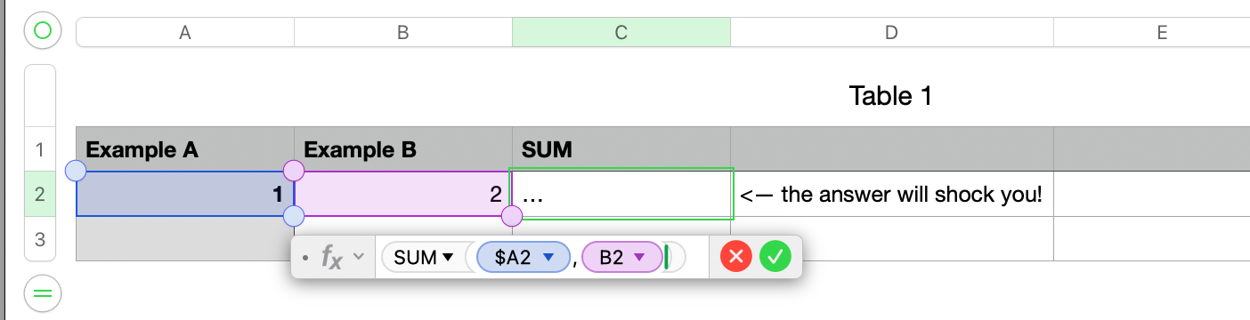 Uma captura de tela da fórmula SUM no Apple Numbers.