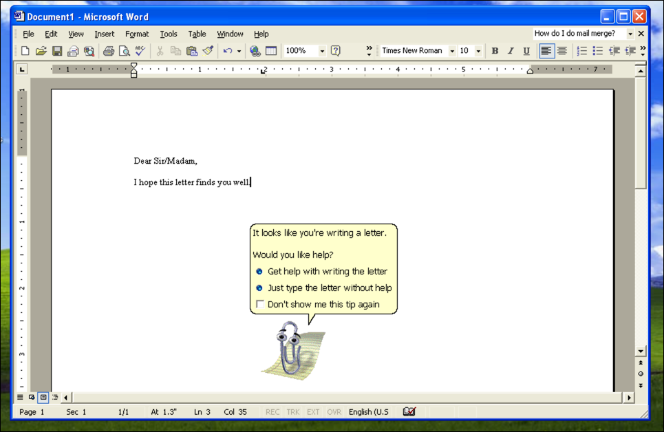 Um exemplo de carta escrita em Word, com o Microsoft Assistant no formato Clippy oferecendo assistência.