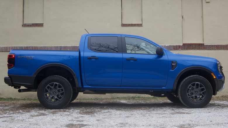 Perfil lateral da Ford Ranger