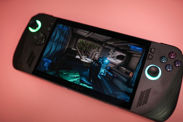 O console Asus ROG Ally X.