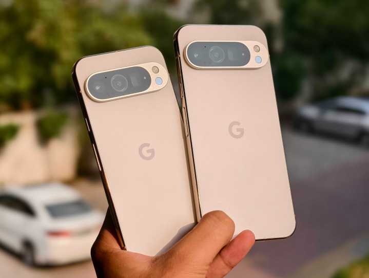 Google Pixel 9 Pro e Pixel 9 Pro XL em mãos.