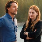 Martin Henderson e Alexandra Breckenridge em Virgin River.