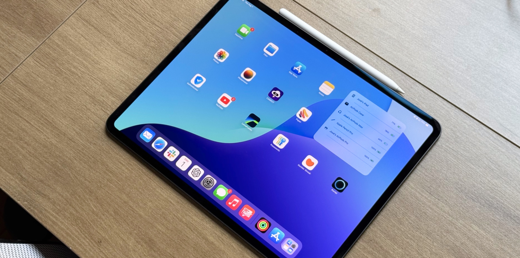 Tela inicial do M4 iPad Pro executando iPadOS 18