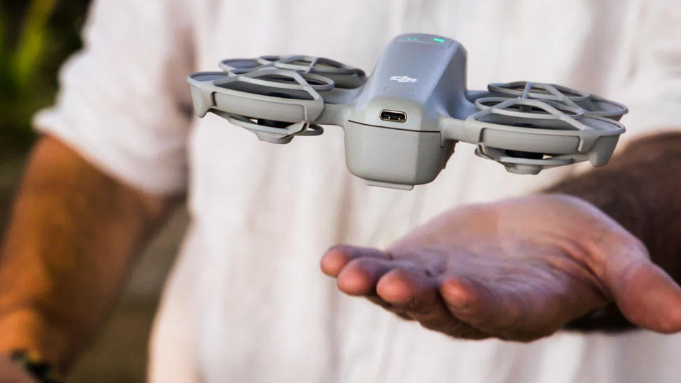 DJI Neo prático: um drone poderoso e leve de US$ 200