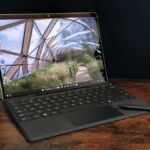 Por que recomendo este tablet Windows para viagens de trabalho em vez do iPad e Lenovo Yoga