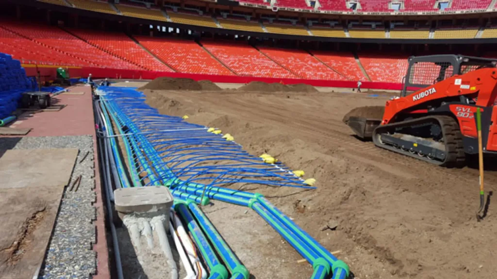 Como os times da NFL usam tecnologia tradicional para descongelar seus campos de futebol congelados