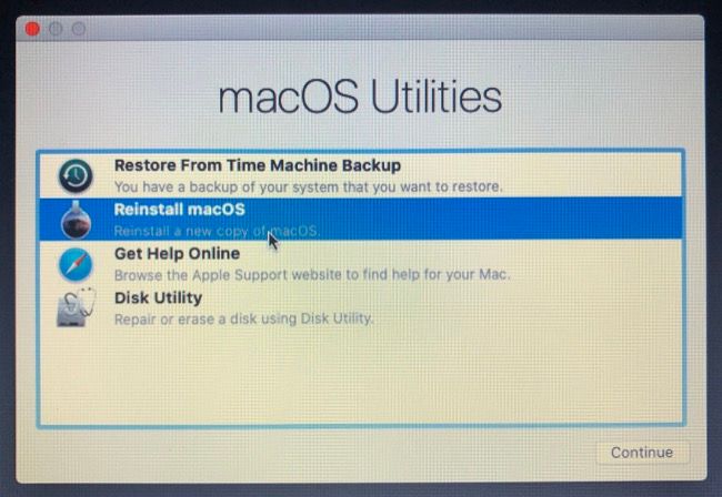 Reinstalando o macOS usando o menu macOS Utilities.