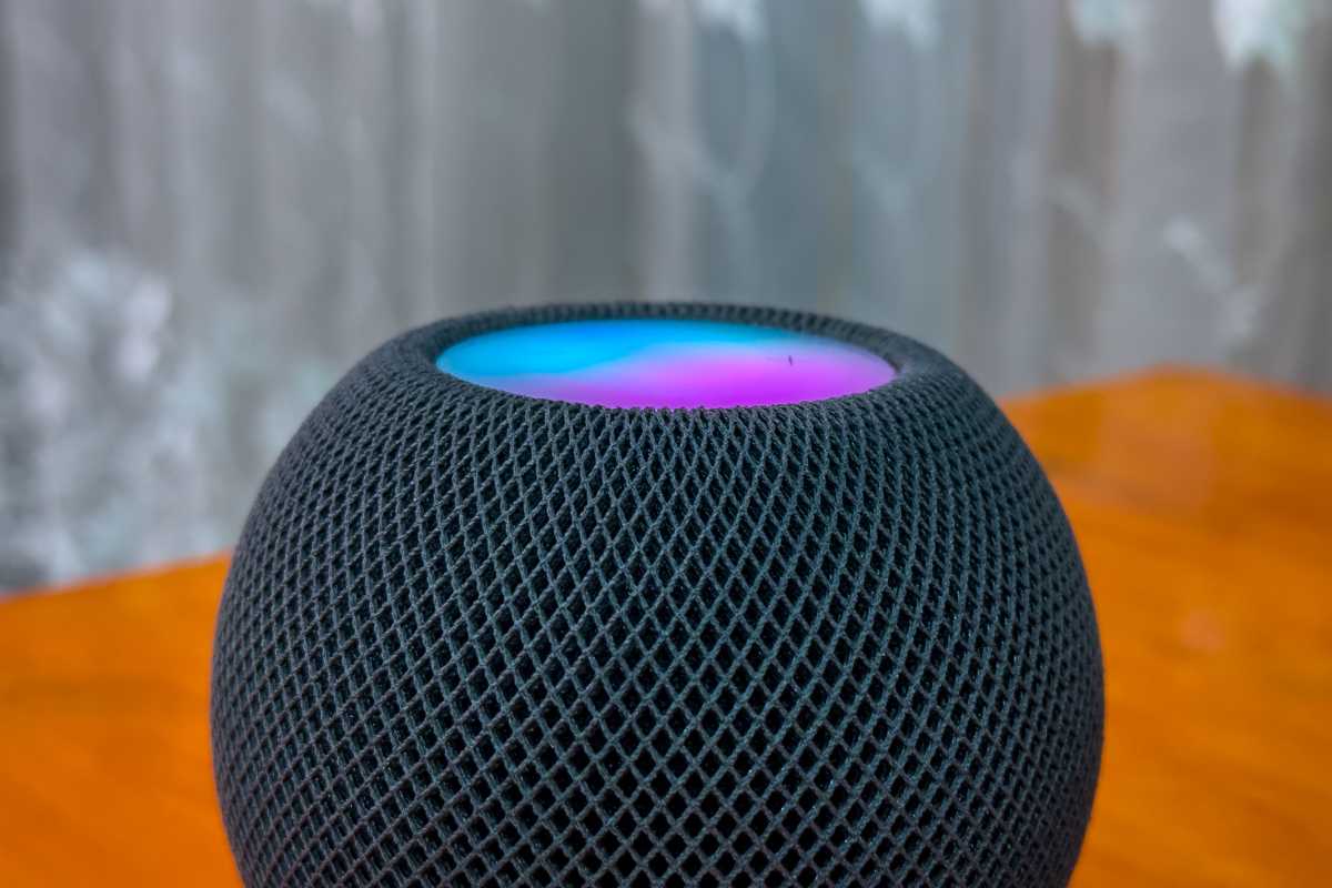 HomePod mini com tela superior brilhante