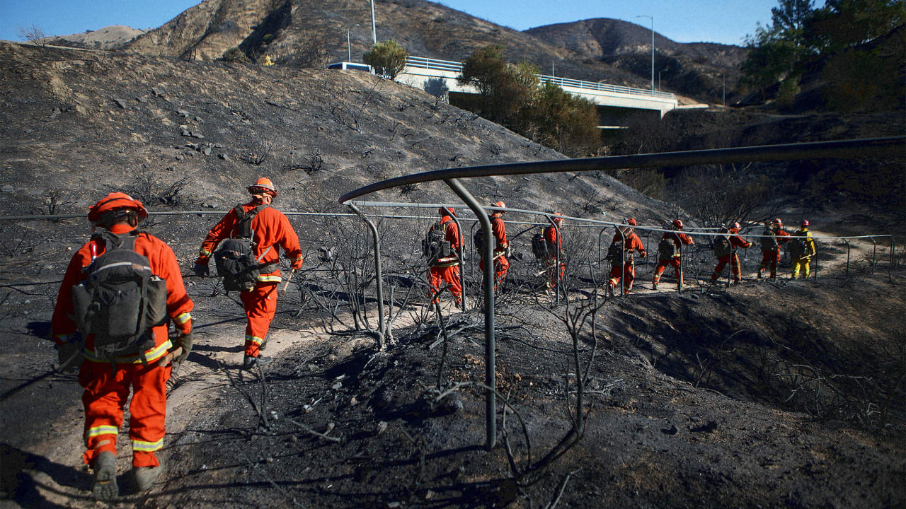 Bombeiros encarcerados ganham apenas US$ 27 por dia para combater incêndios em Los Angeles