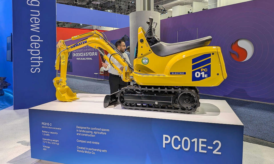 Escavadeira Komatsu PC01E-2