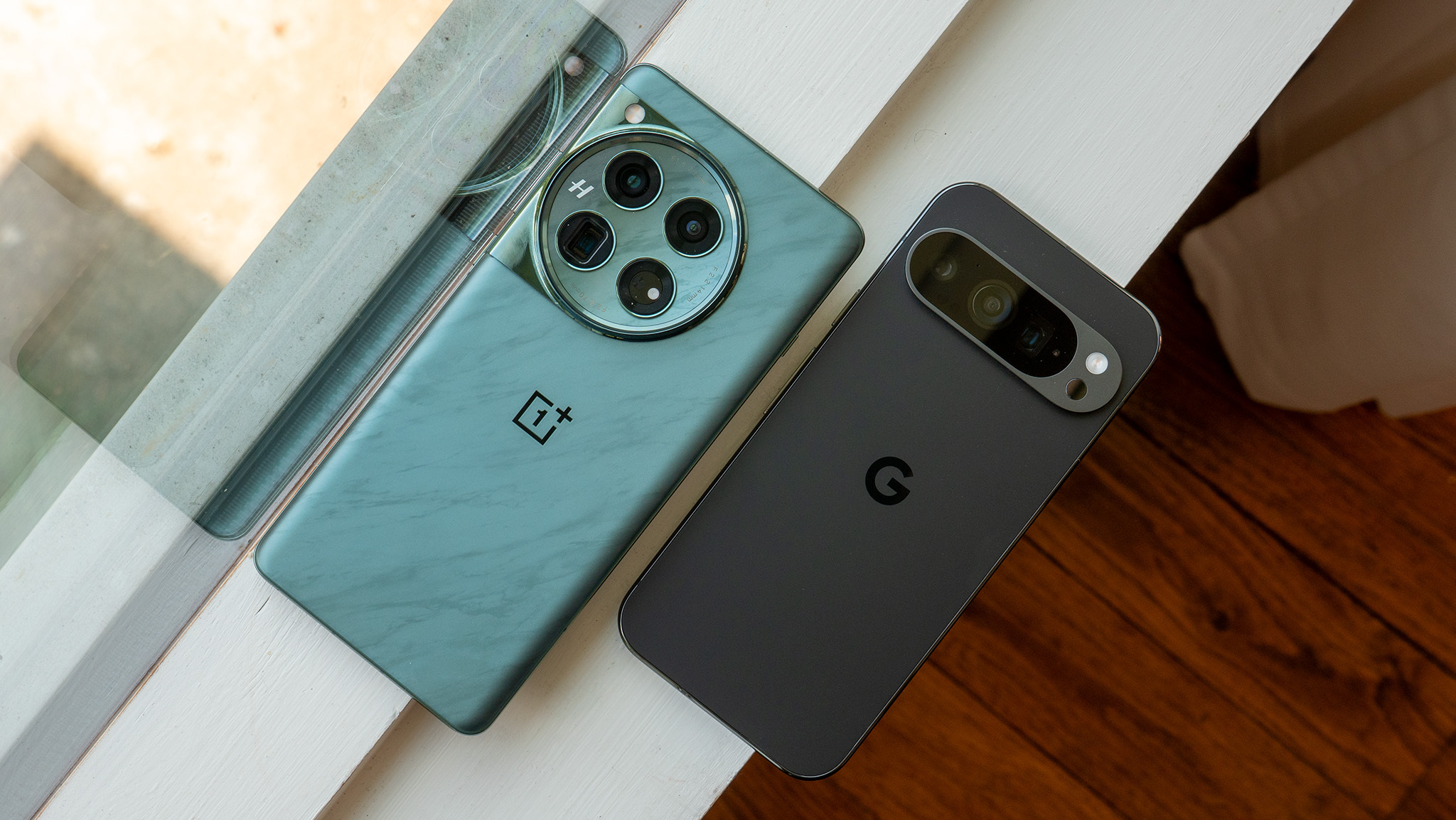 OnePlus 12 x Google Pixel 9 Pro Voltar