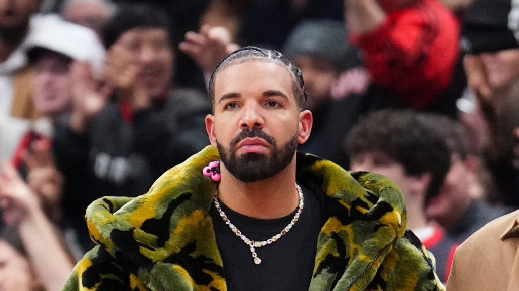 Processo Drake UMG, proibição de TikTok, caso Nelly e mais notícias jurídicas musicais
