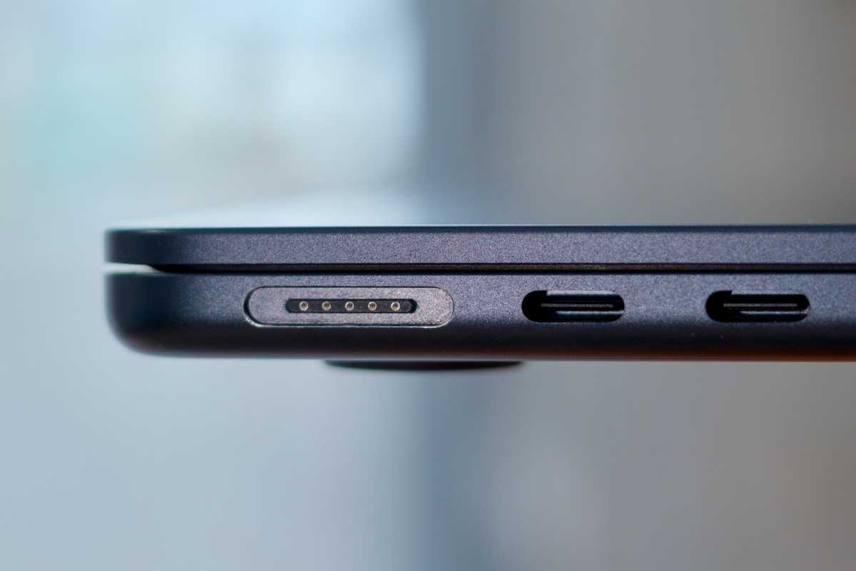 Por que estou mudando do MacBook Air para o Pro - mas não até o próximo ano lado do MacBook Air mostradogg magsafe e portas USB-C
